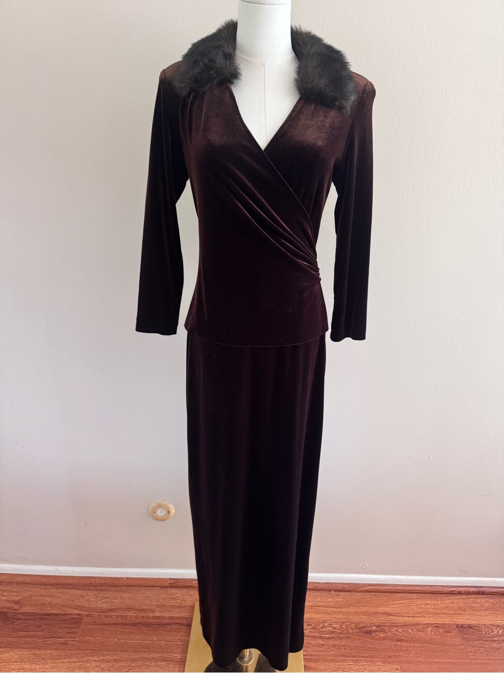 Vintage Patra Brown Velvet Long Sleeve Dress with Fur Collar - Picture 1 of 9